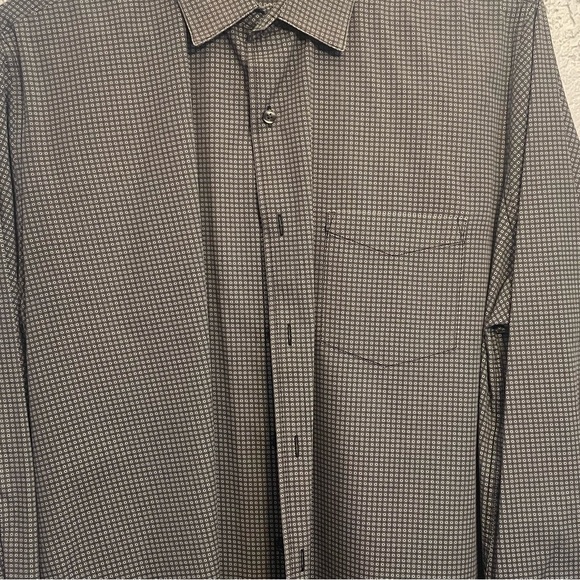 Blue and grey XL checked shirt WITH grey white and black printed XL dress shirt - Picture 7 of 7